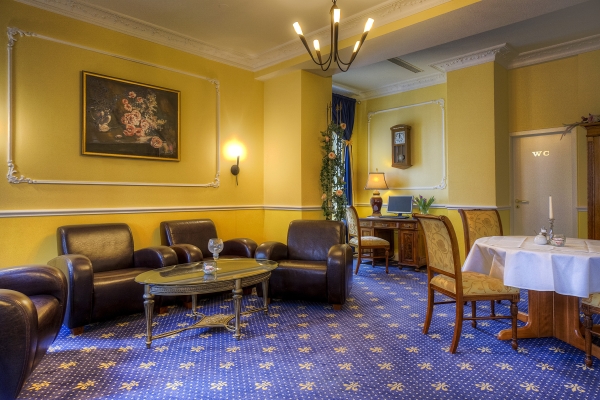 KurparkHotel (Rostock)